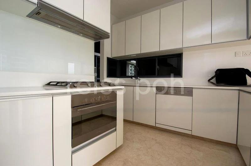 3 Bed Condo for Sale in  The Trizon - Image 3